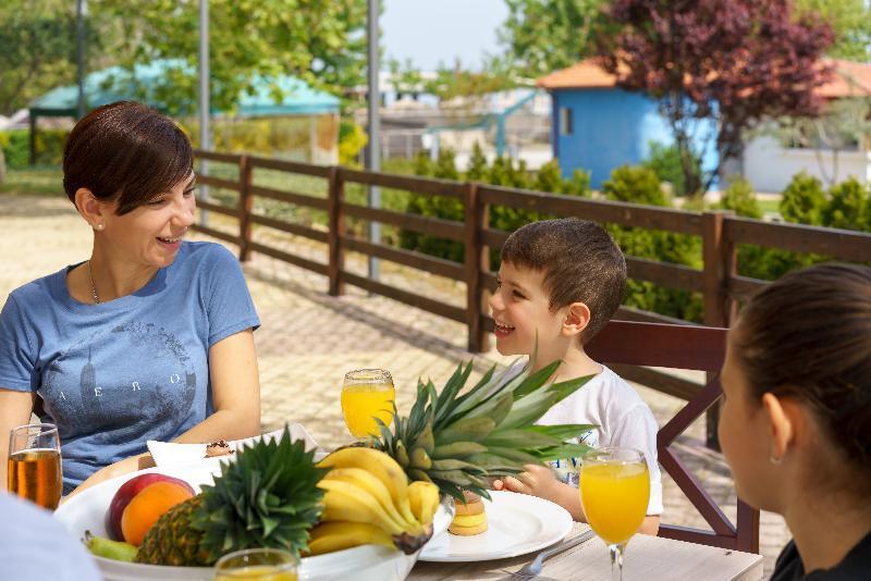 Cronwell Platamon Resort All-Inclusive 外观 照片