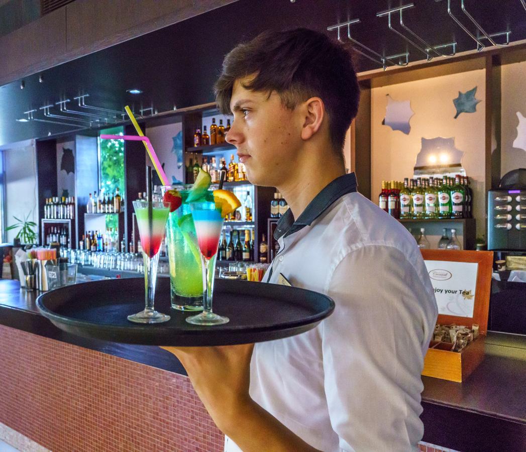 Cronwell Platamon Resort All-Inclusive 外观 照片