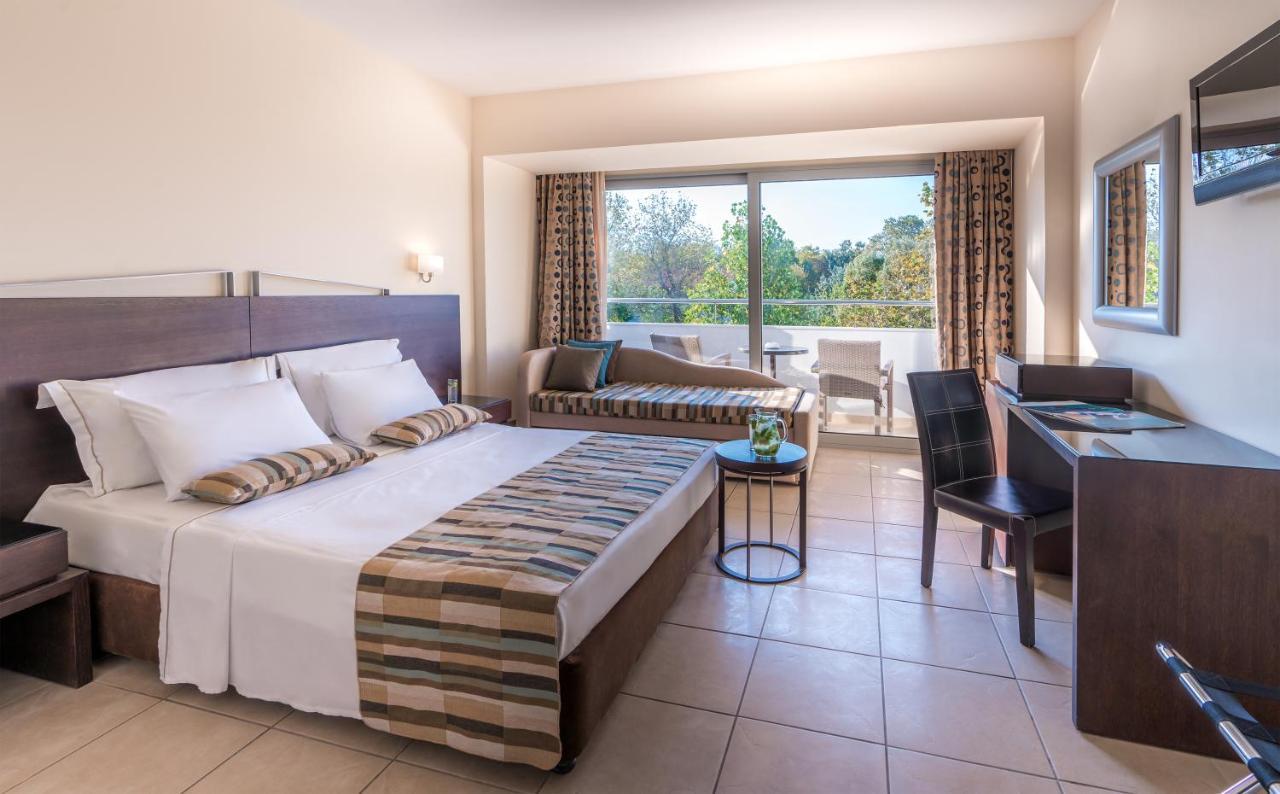 Cronwell Platamon Resort All-Inclusive 外观 照片